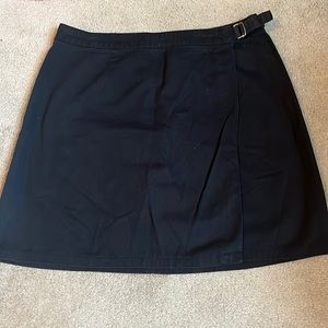 Gap black wrap skirt